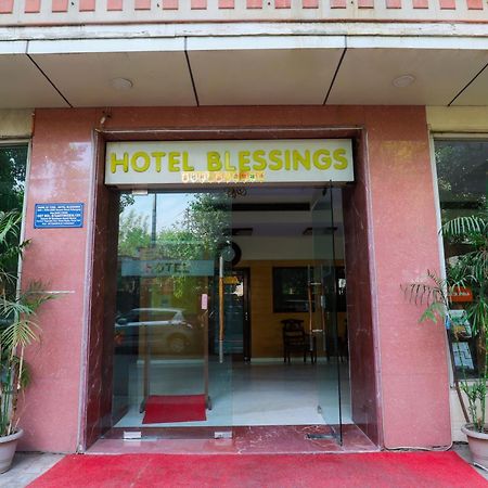 Hotel Blessings On Road Near New Delhi Railway Station Paharganj Екстер'єр фото